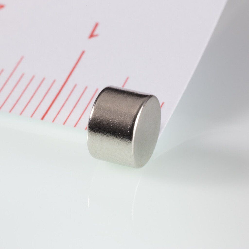 Neodymium magnet cylinder diameter 6x4 mm for magnetising a needle and smaller experiments