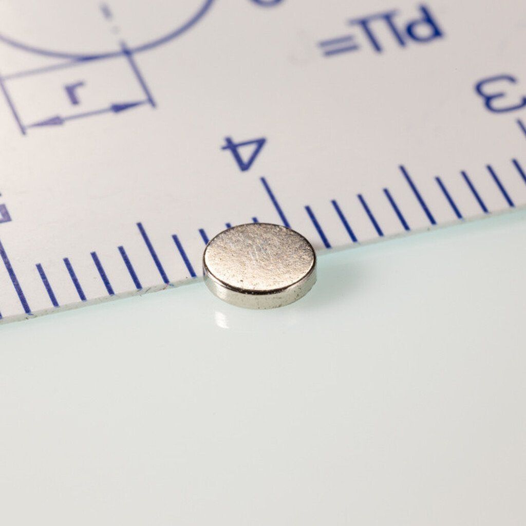 Neodymium magnet cylinder diameter 4x0.8 mm for small and strong magnetic applications