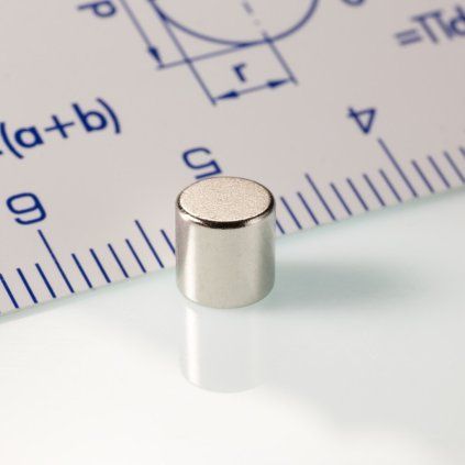 Nickel-plated neodymium cylinder magnet 5 mm in diameter and height