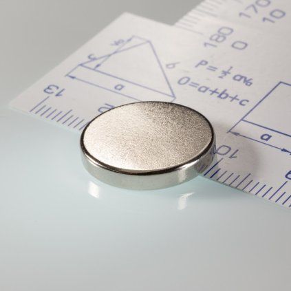 Nickel-plated neodymium cylinder magnet 18 mm in diameter and 3 mm high