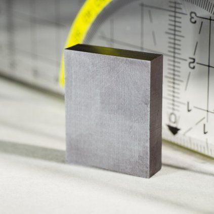 Anisotropic ferrite block magnet 25 × 20 × 6 mm