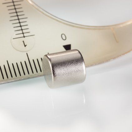 Nickel-plated neodymium cylinder magnet, diameter and height 8 mm