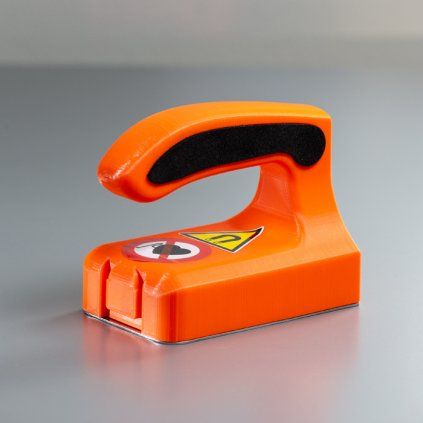 Super-strong sorting magnet 3D with handle for inspecting metal scrap and compressed bales