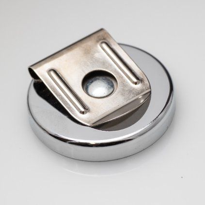 Work belt magnet for holding screws, fasteners and nails